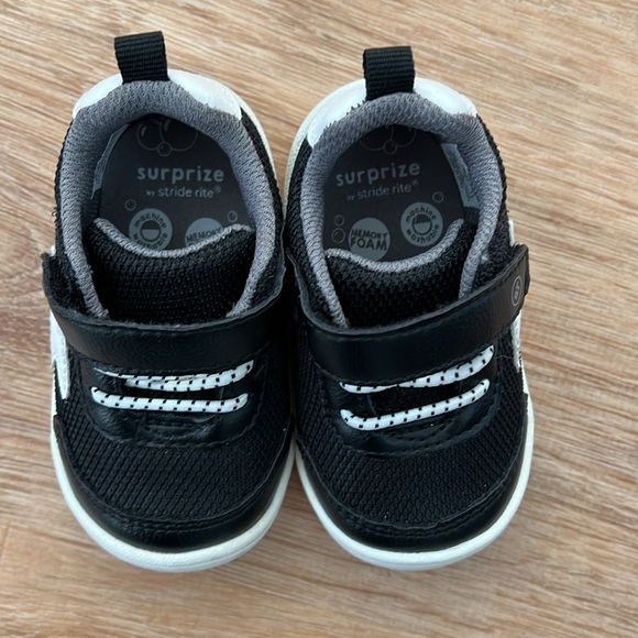 Surprize by Stride Rite 3 month shoes - Picture 3 of 6